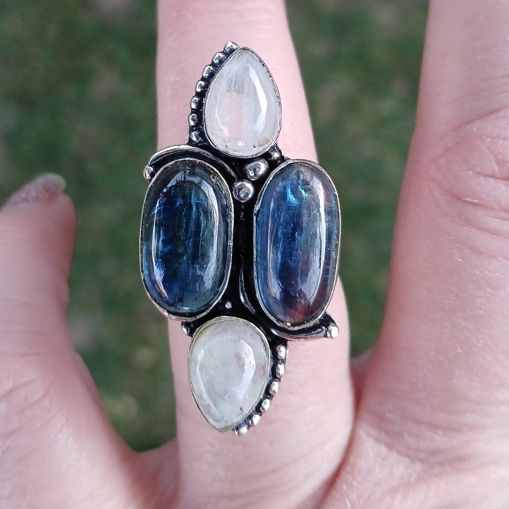***Sale*** New Kyanite & Rainbow Moonstone 925 Silver Ring.